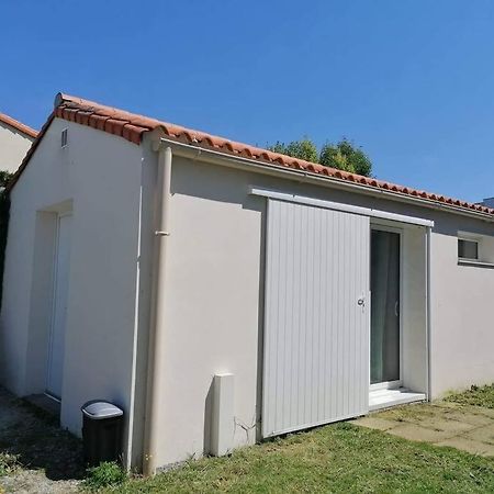 Petit T2 Proche Centre Ville La Roche-sur-Yon Extérieur photo