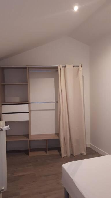 Petit T2 Proche Centre Ville La Roche-sur-Yon Extérieur photo