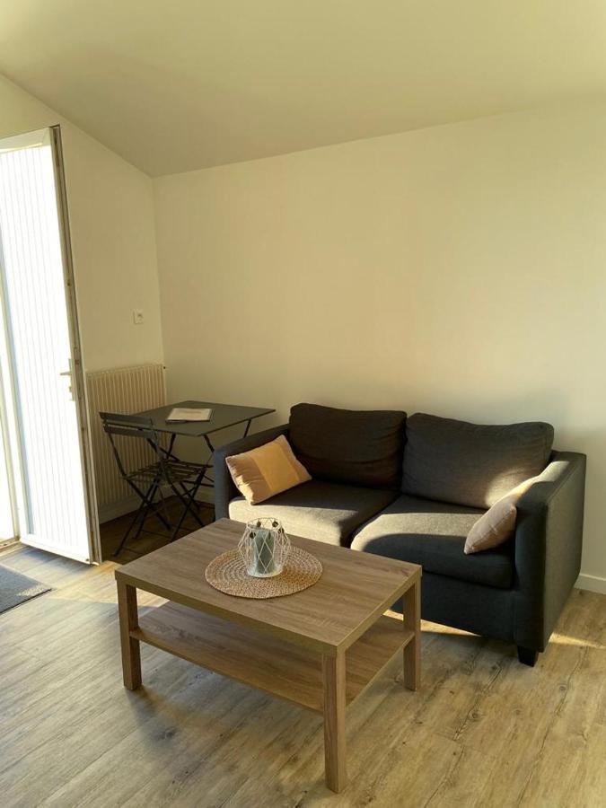 Petit T2 Proche Centre Ville La Roche-sur-Yon Extérieur photo